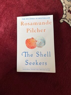 Rosamunde Pilcher - The Shell Seekers (White Cover)